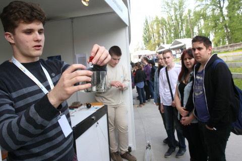 Kísérletbazár - 2016.