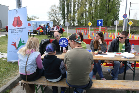 Kísérletbazár - 2016.