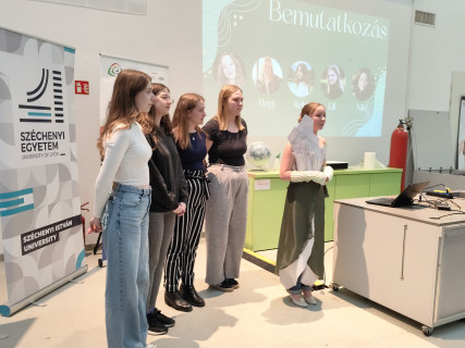 eSZEment lányok versenye 2025