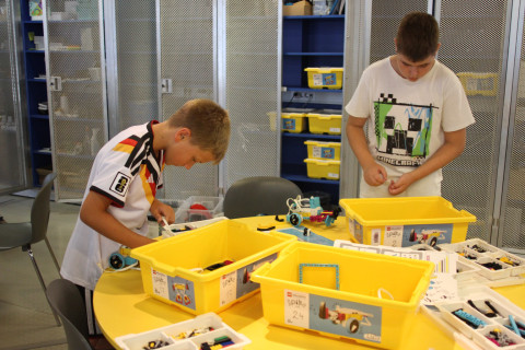 Mobilis LEGO tábor 2026.07.06-07.10.