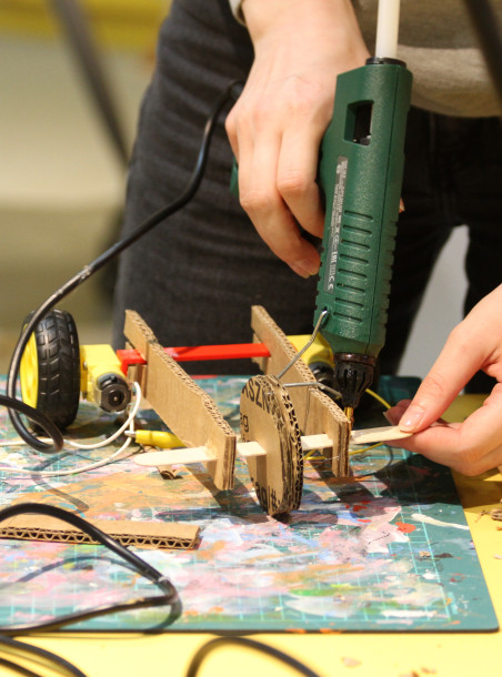 A jövő egyetemistái - a Mobilis is csatlakozott a Future Engineer felvételi előkészítőhöz