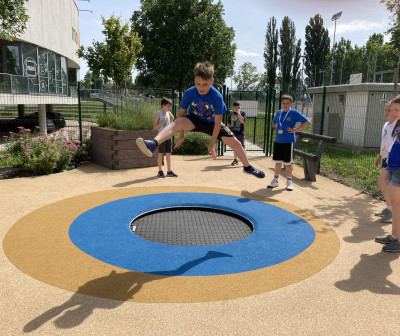 Színes, gyerekektől hangos nyarunk volt; mert mi így szeretjük a nyarat!